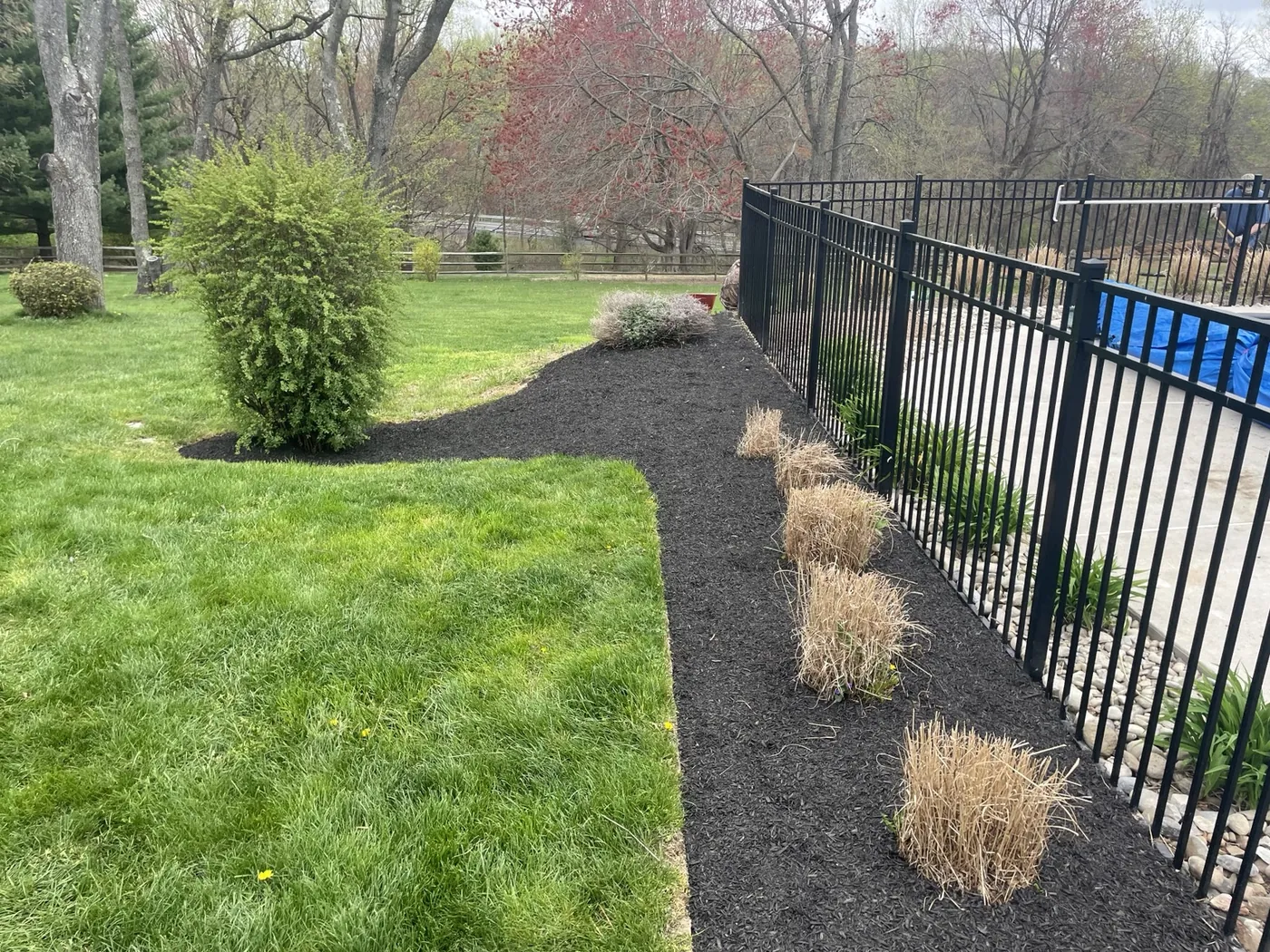 Fresh black mulch